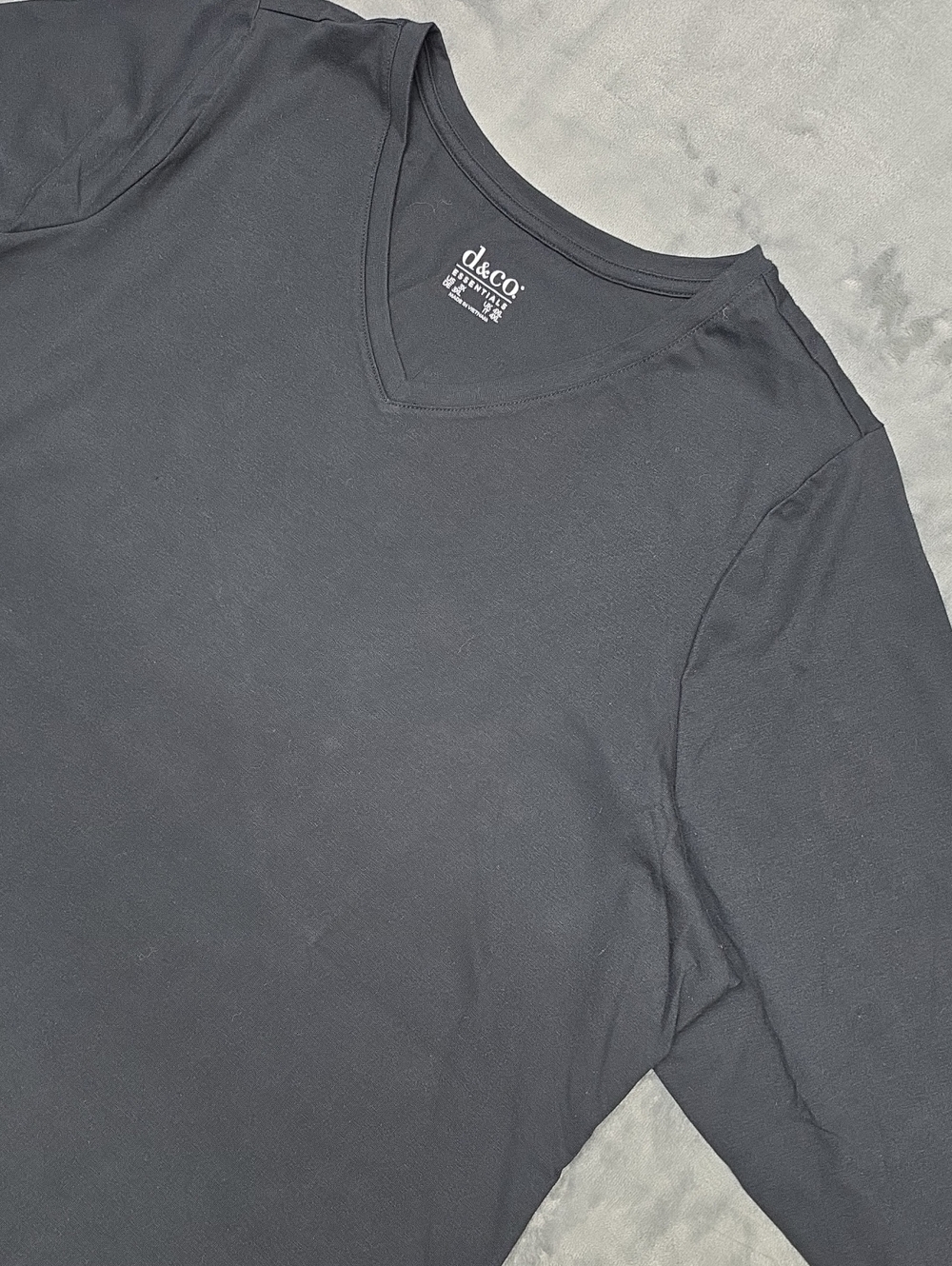 d&co. V-Neck Short Sleeve Tee in Black 3X